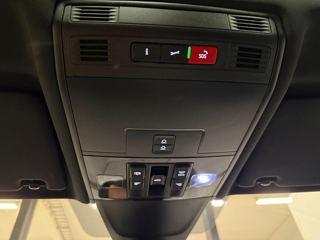 Vehicle Image 22