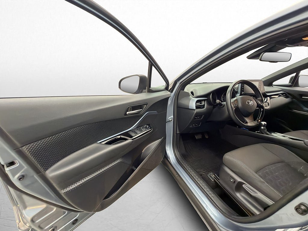 Vehicle Image 10