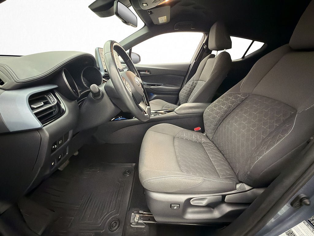 Vehicle Image 11