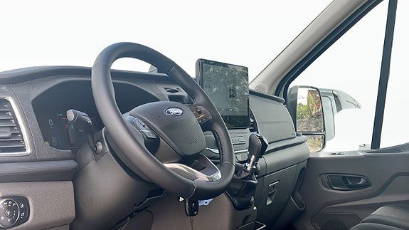 Vehicle Image 8
