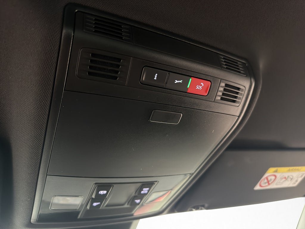 Vehicle Image 28