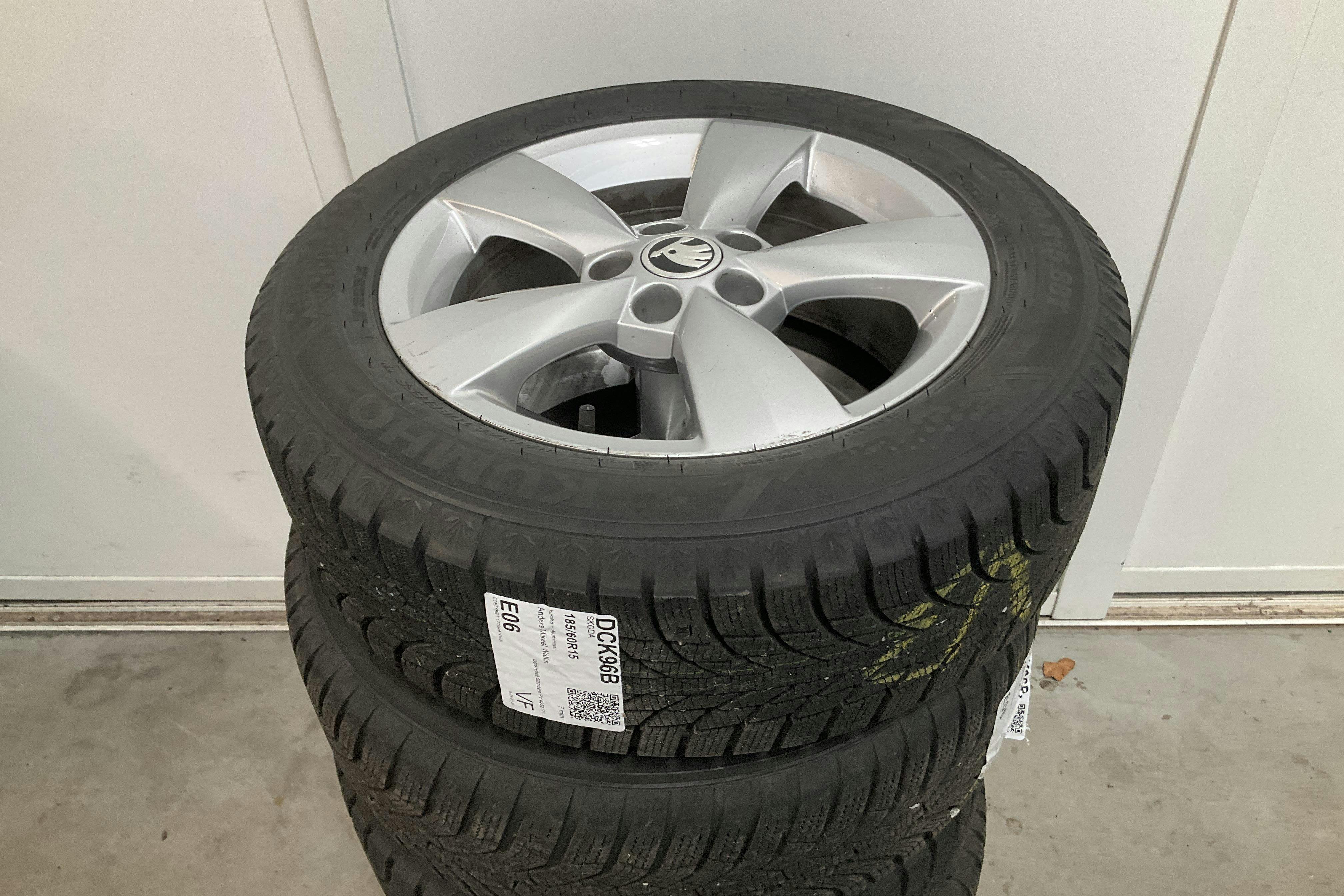 Vehicle Image 12