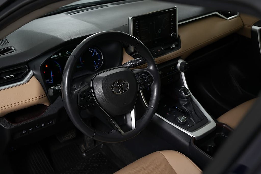 Vehicle Image 11