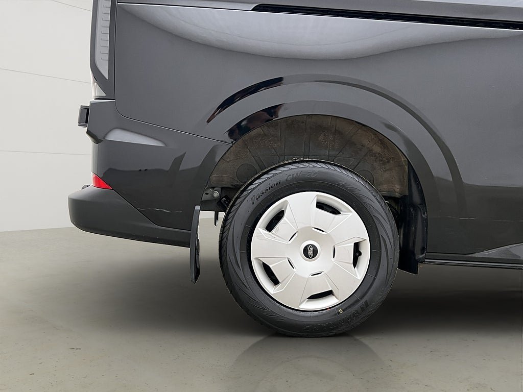 Vehicle Image 31