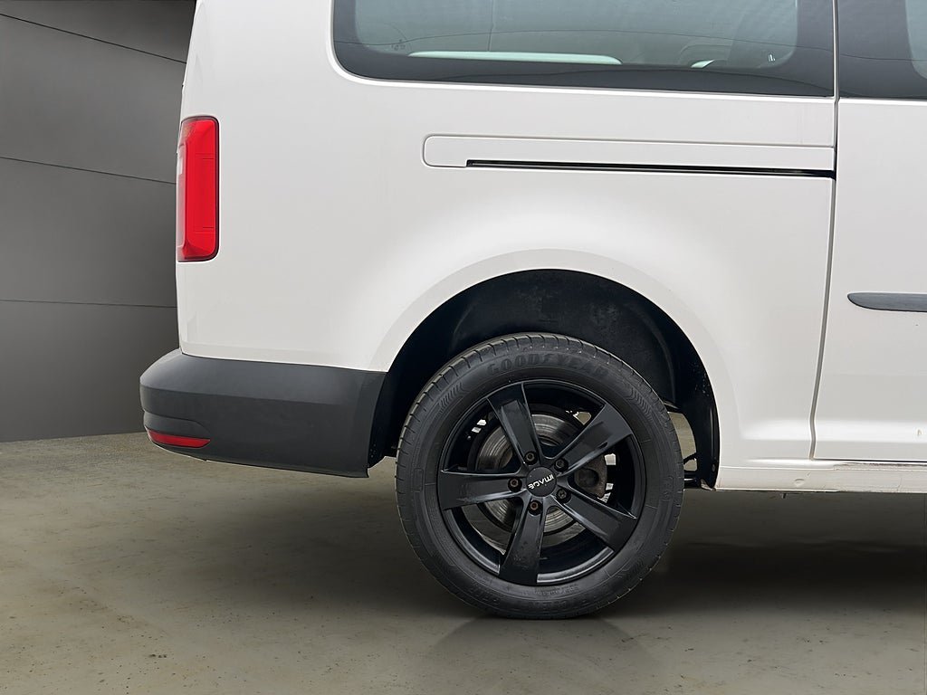 Vehicle Image 27