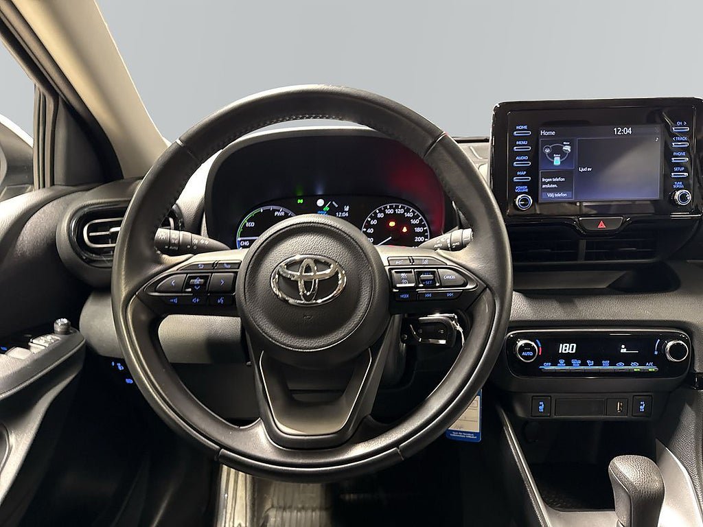 Vehicle Image 10