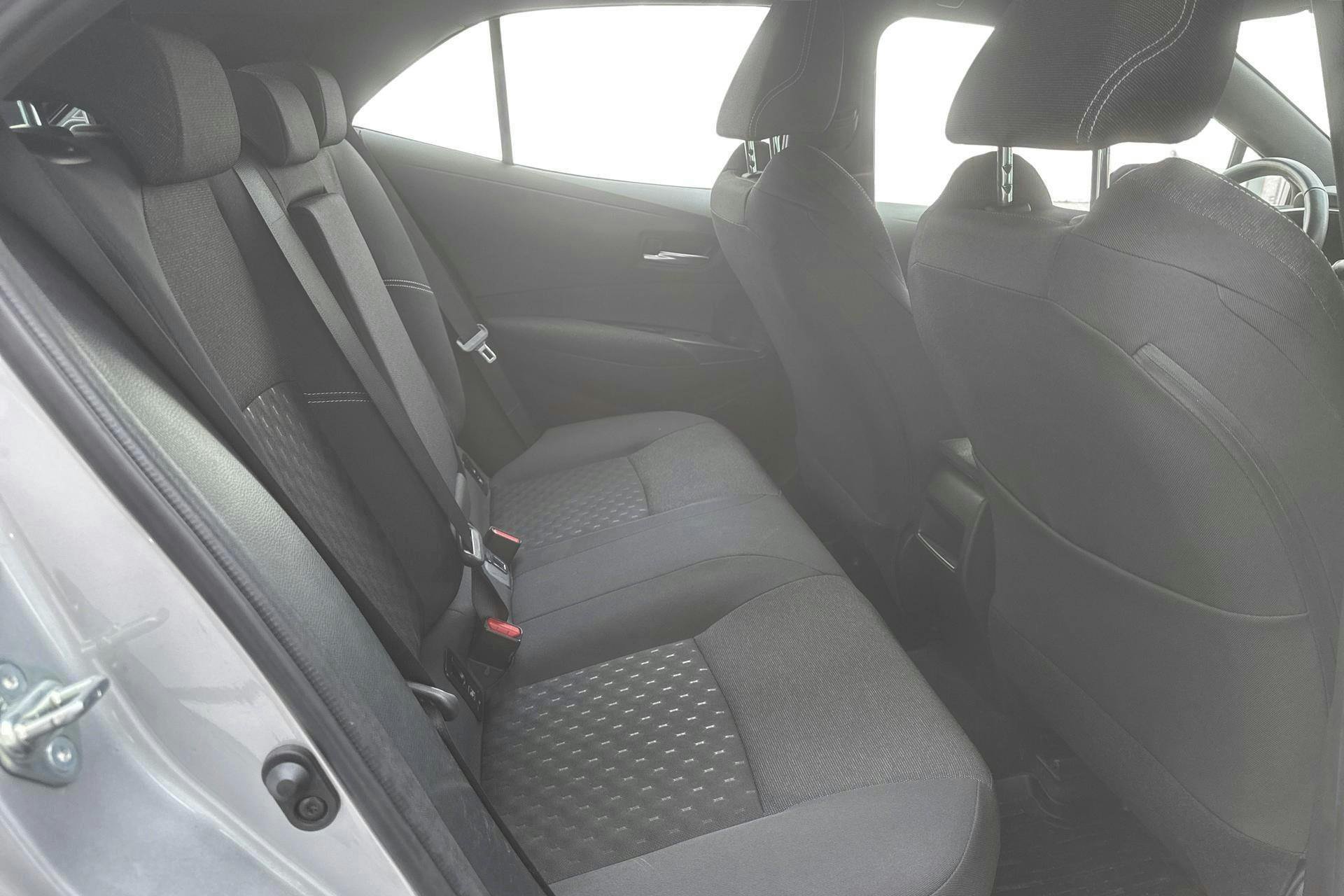 Vehicle Image 8