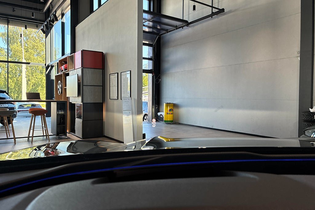Vehicle Image 22