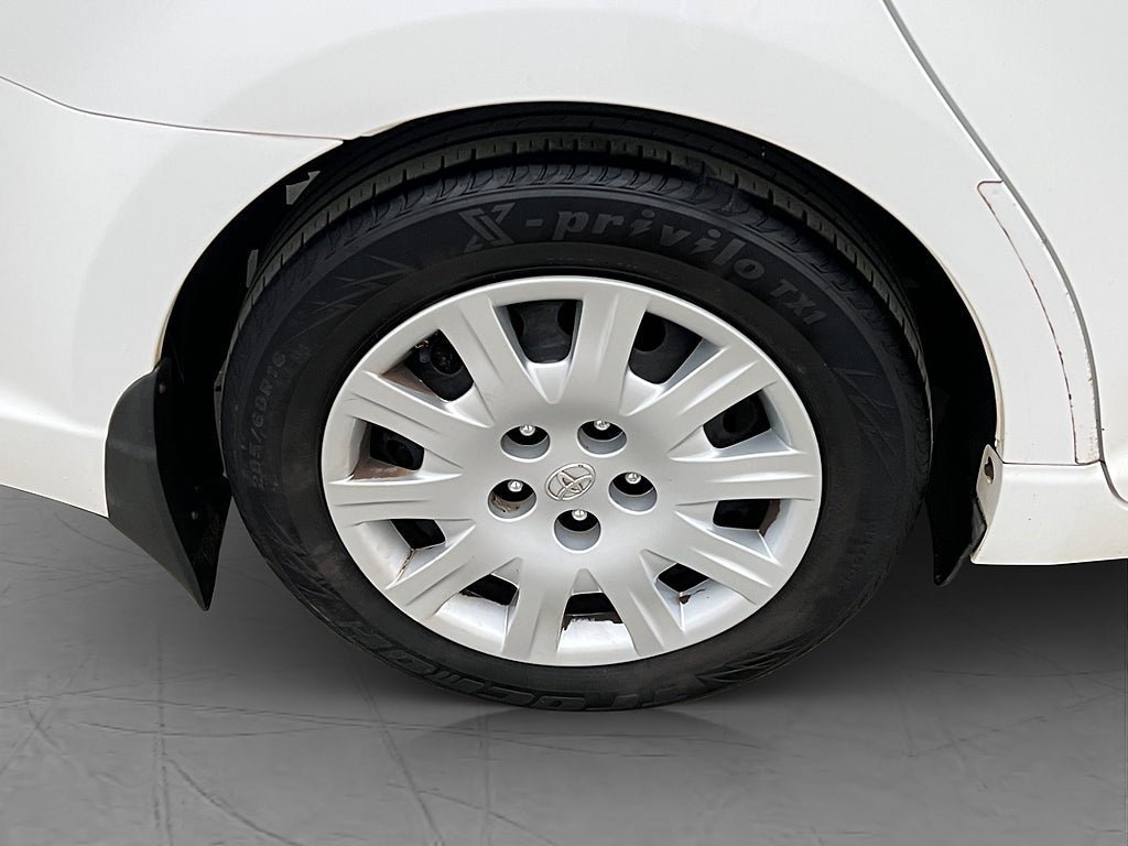 Vehicle Image 21