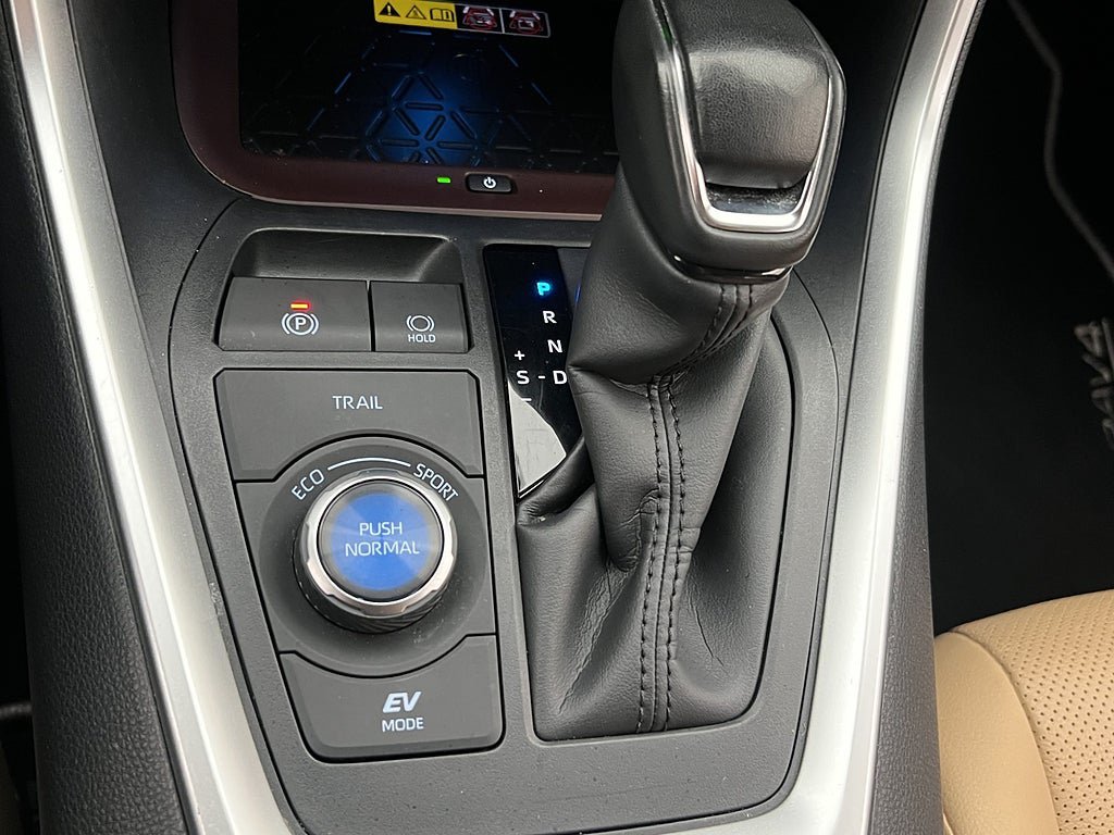 Vehicle Image 23
