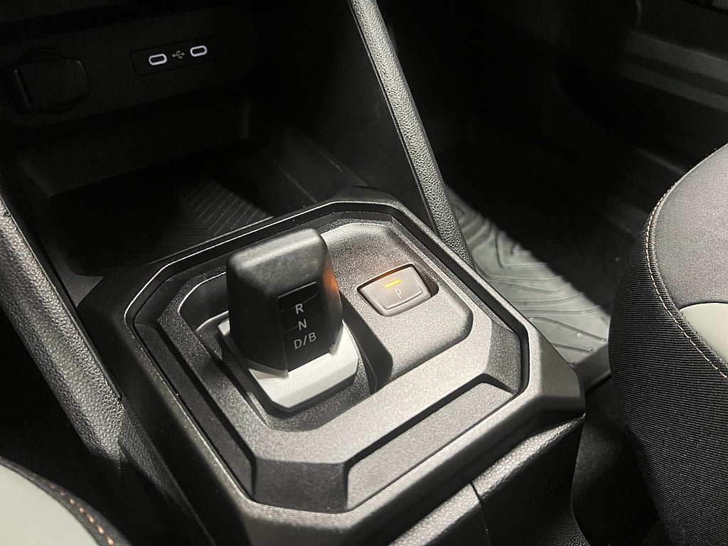 Vehicle Image 24