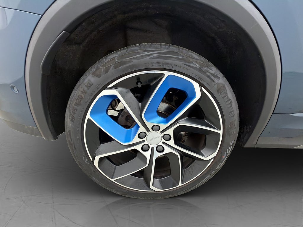 Vehicle Image 32