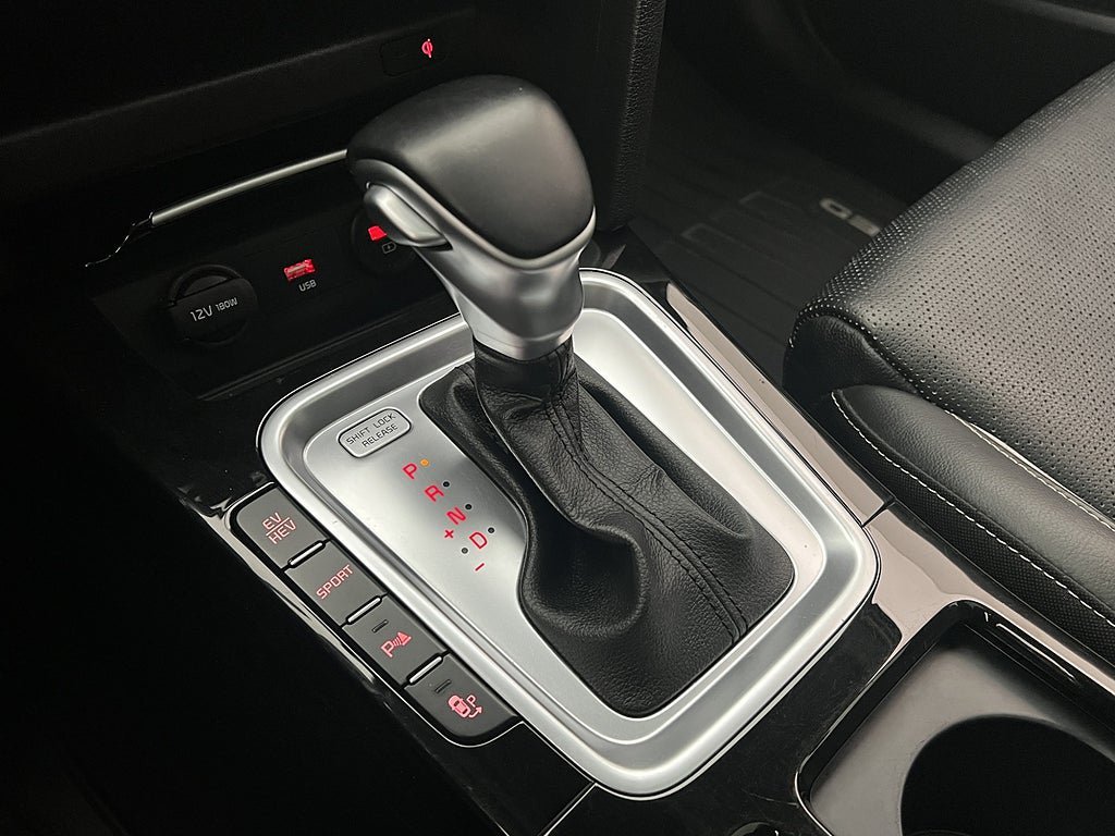 Vehicle Image 23