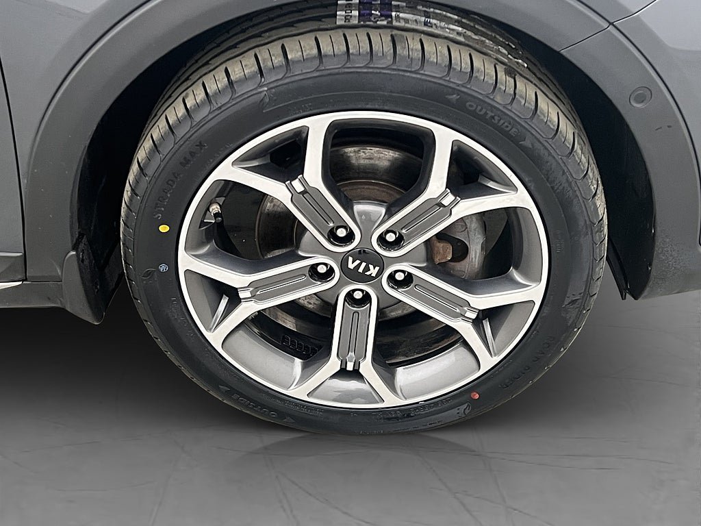 Vehicle Image 33