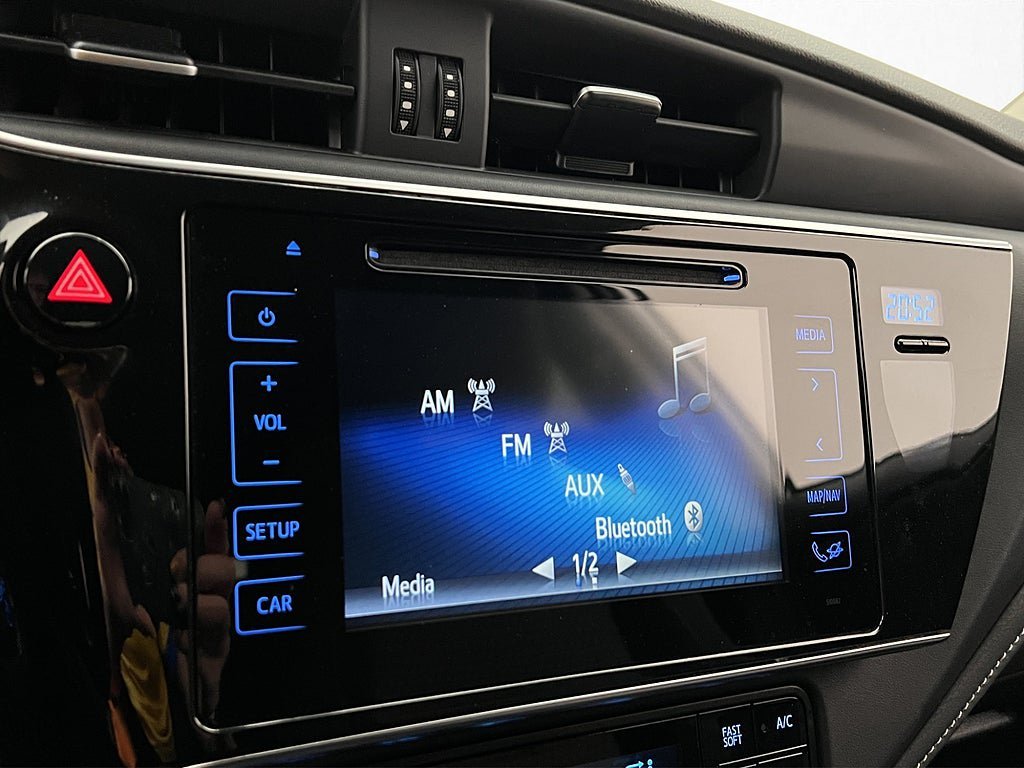 Vehicle Image 21