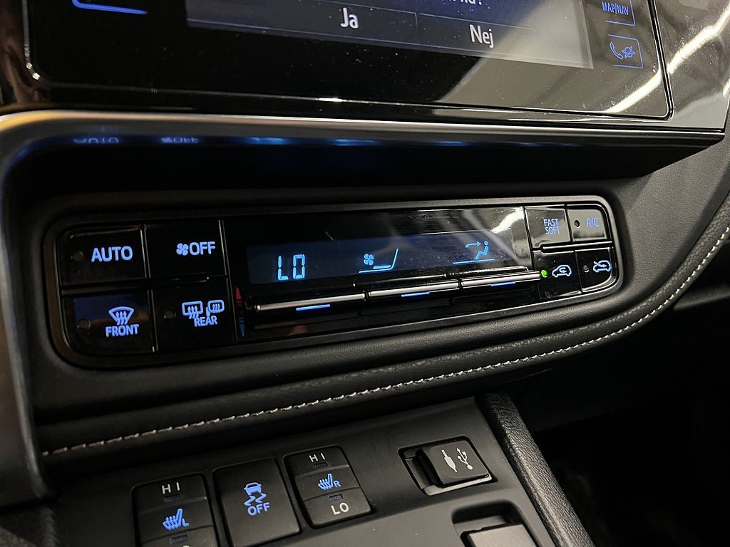 Vehicle Image 23