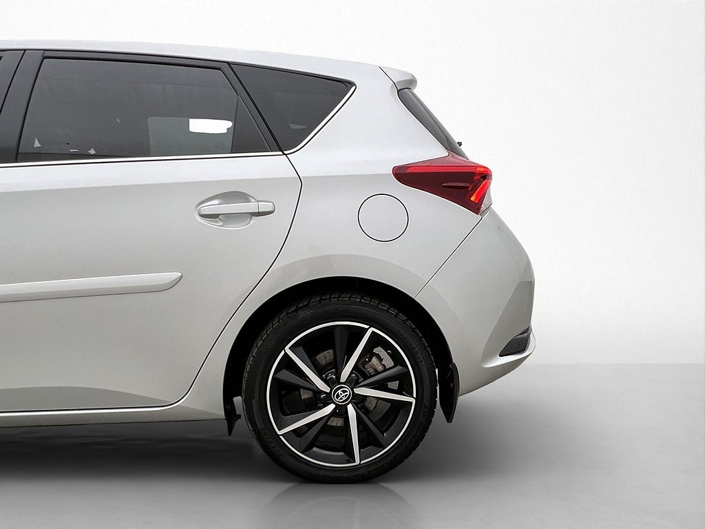 Vehicle Image 30