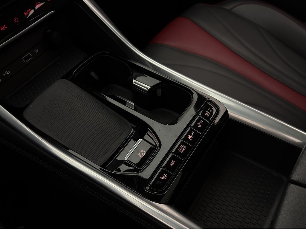 Vehicle Image 30
