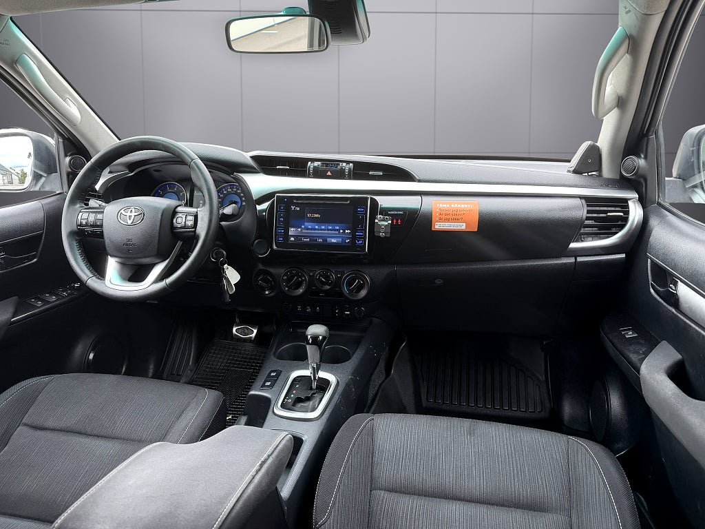 Vehicle Image 13