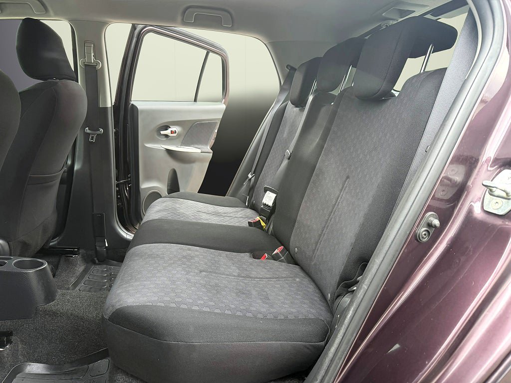 Vehicle Image 15