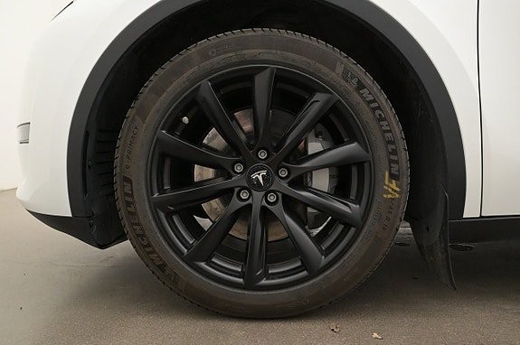 Vehicle Image 27