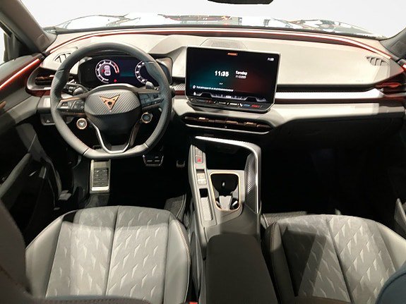 Vehicle Image 8