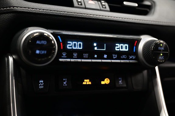 Vehicle Image 26