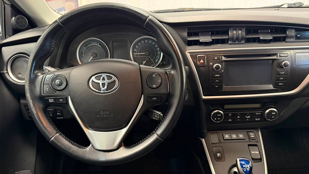 Vehicle Image 9