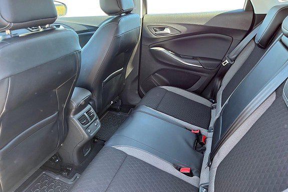 Vehicle Image 26