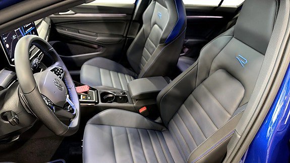 Vehicle Image 8
