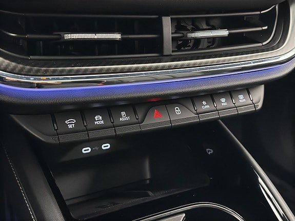 Vehicle Image 27