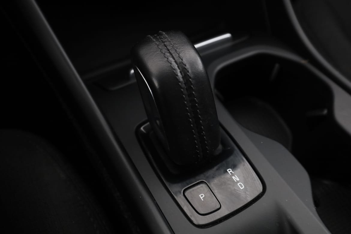 Vehicle Image 25