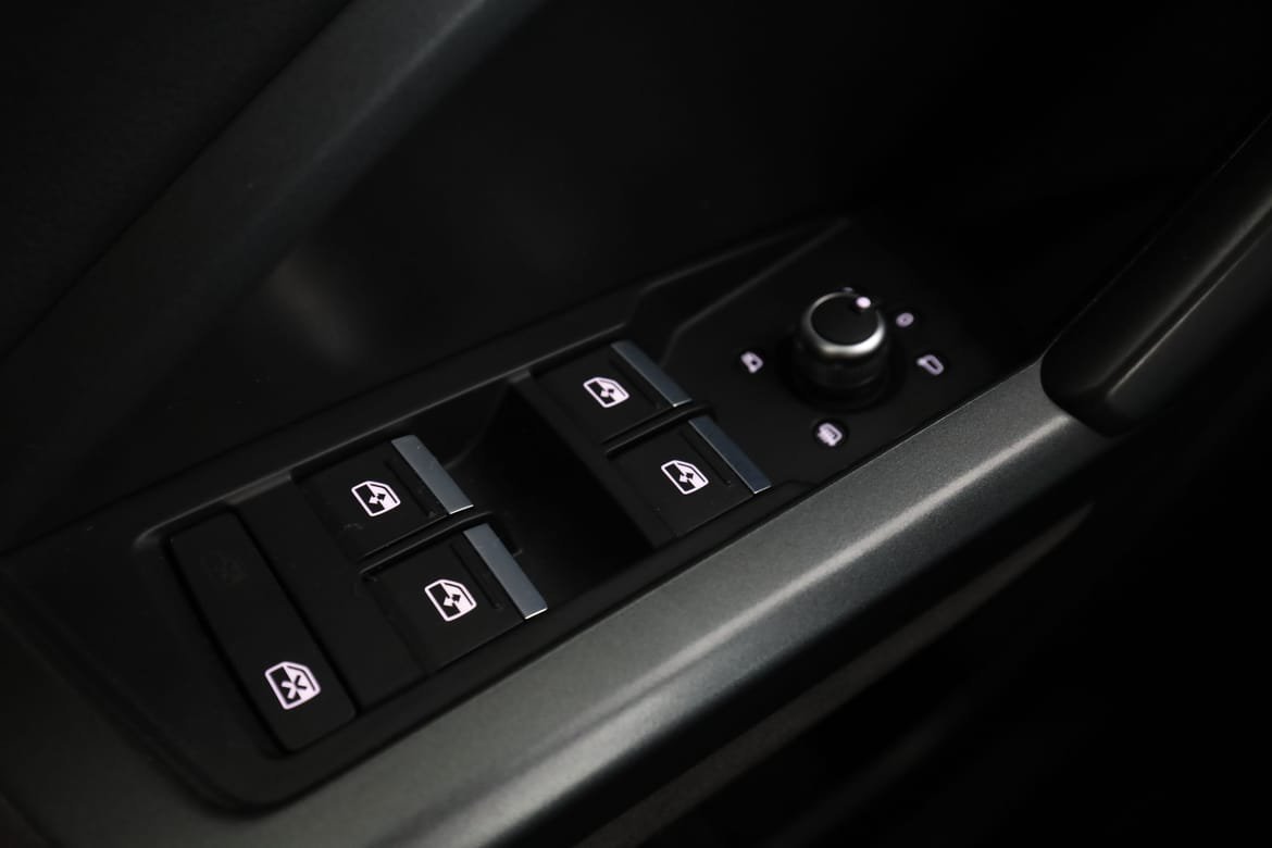 Vehicle Image 40