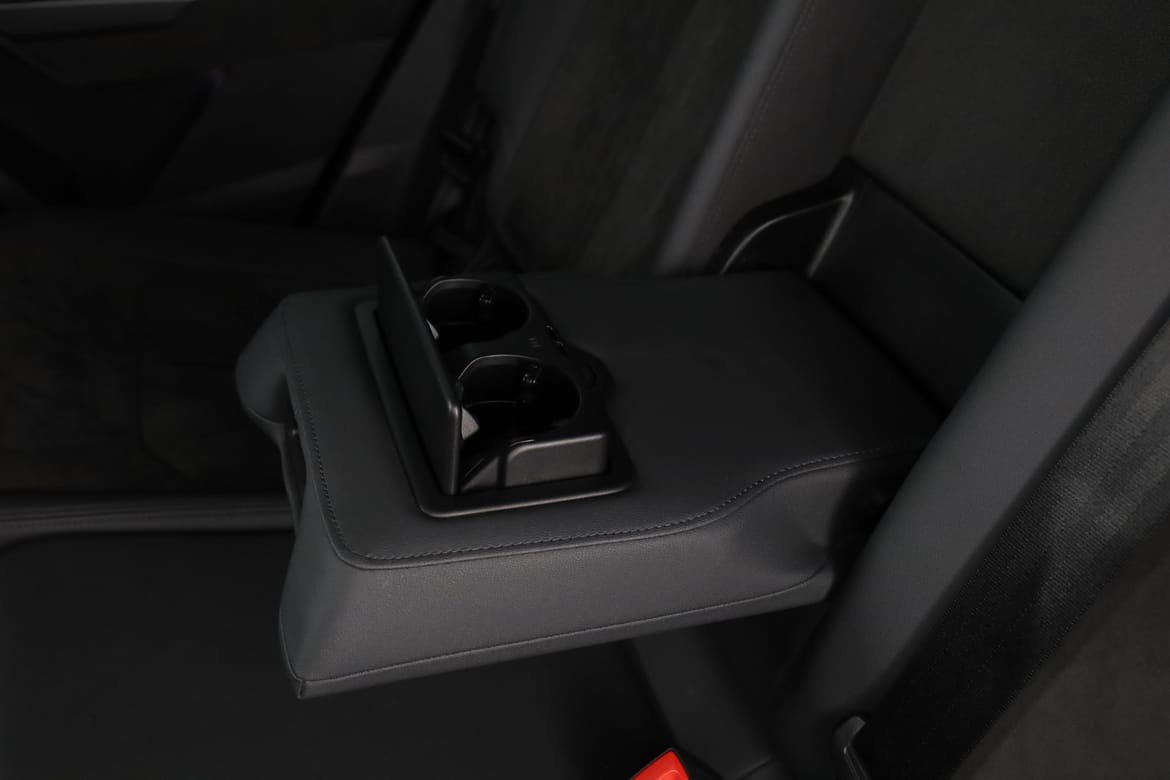 Vehicle Image 43
