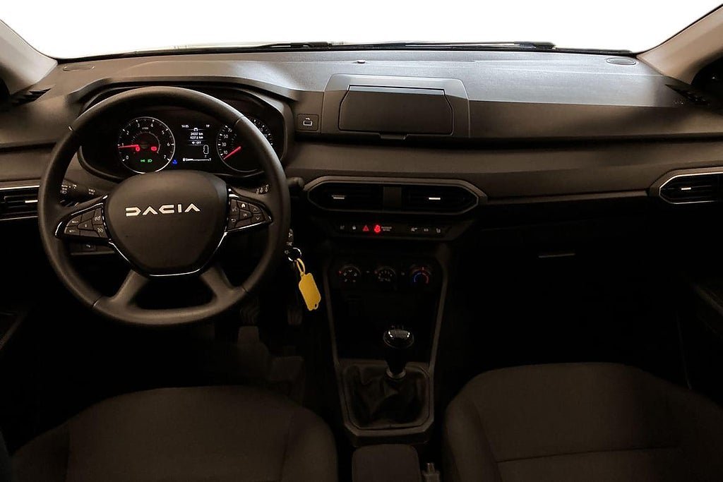 Vehicle Image 12
