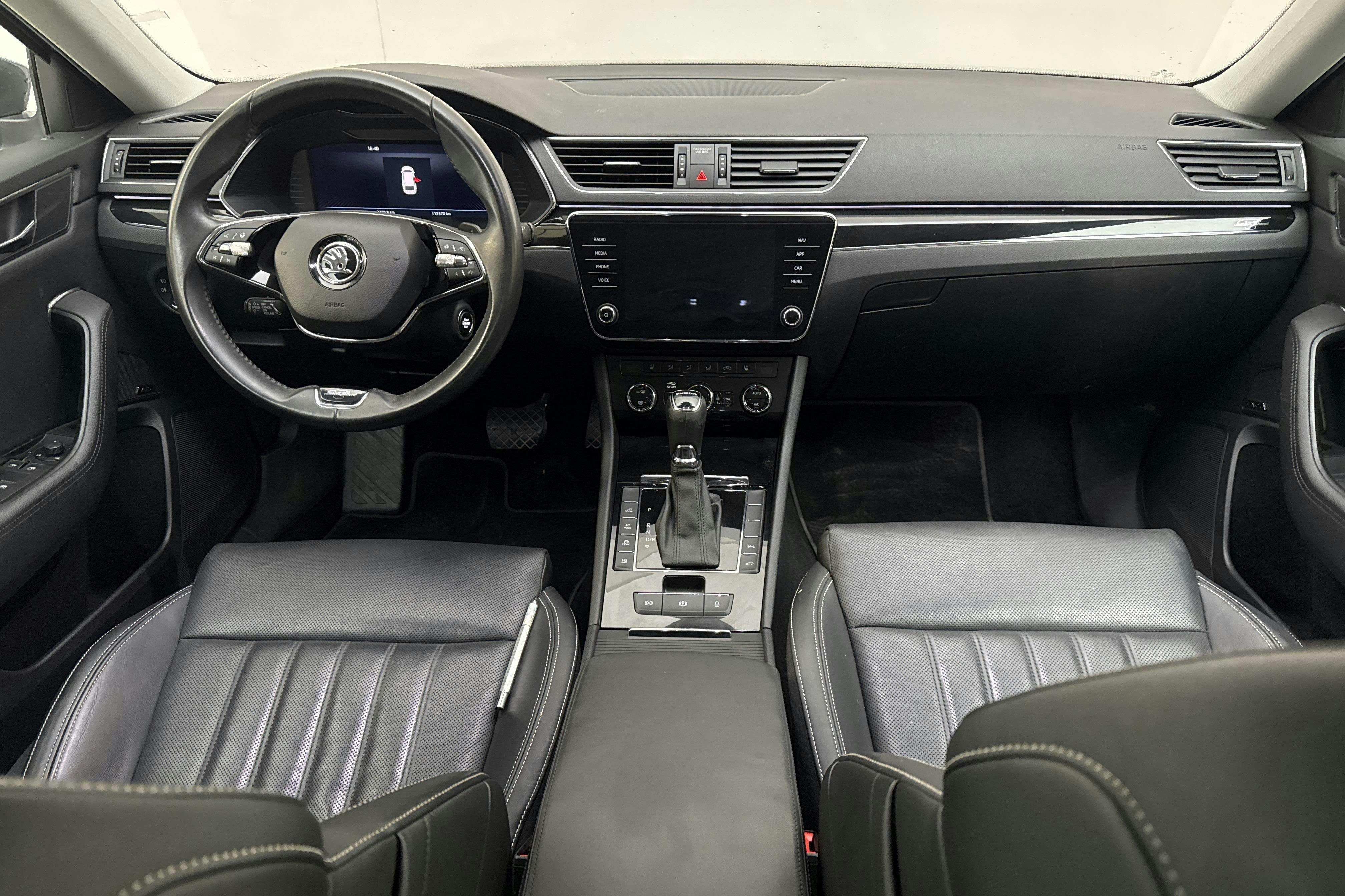 Vehicle Image 6