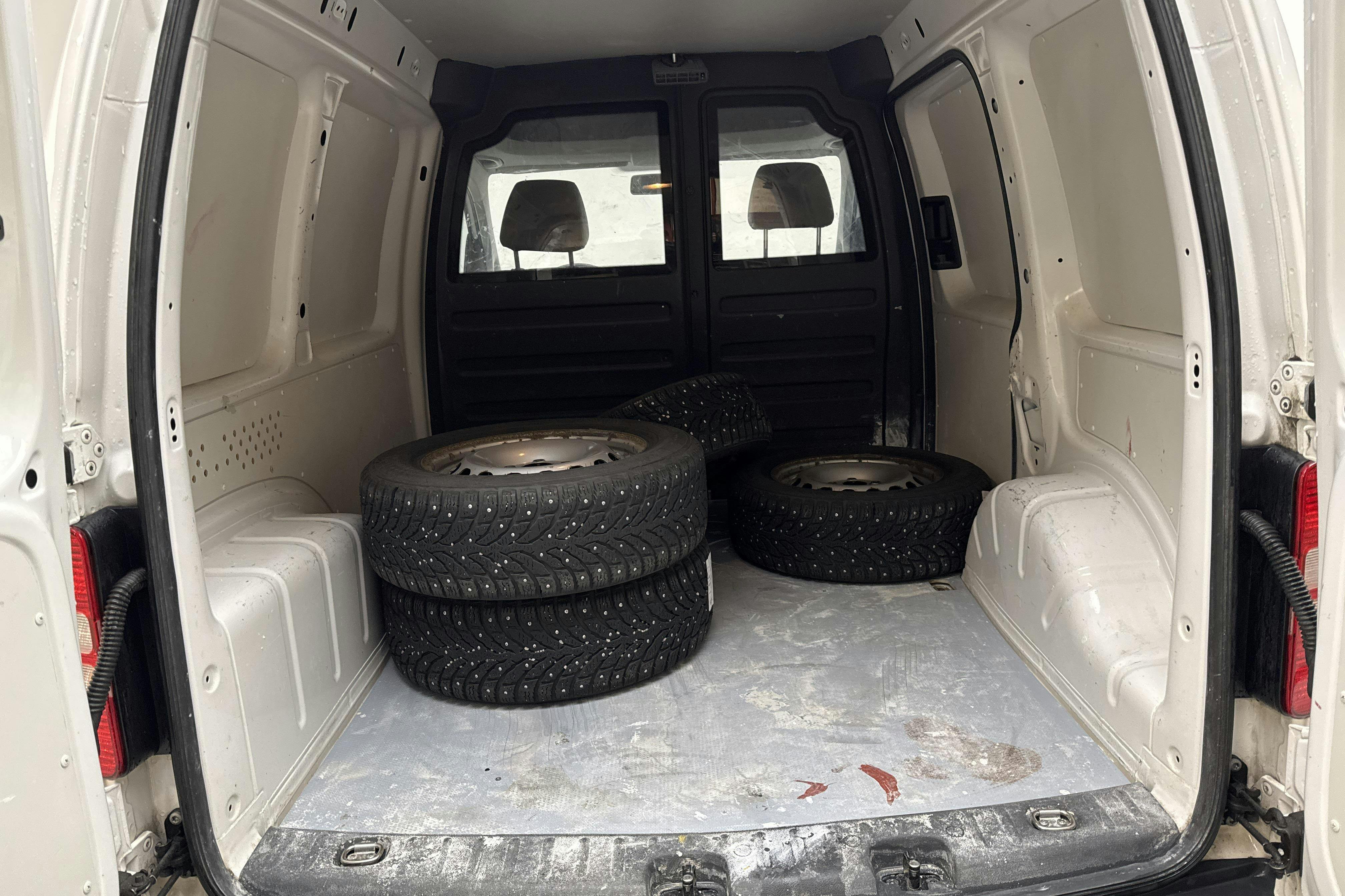 Vehicle Image 8