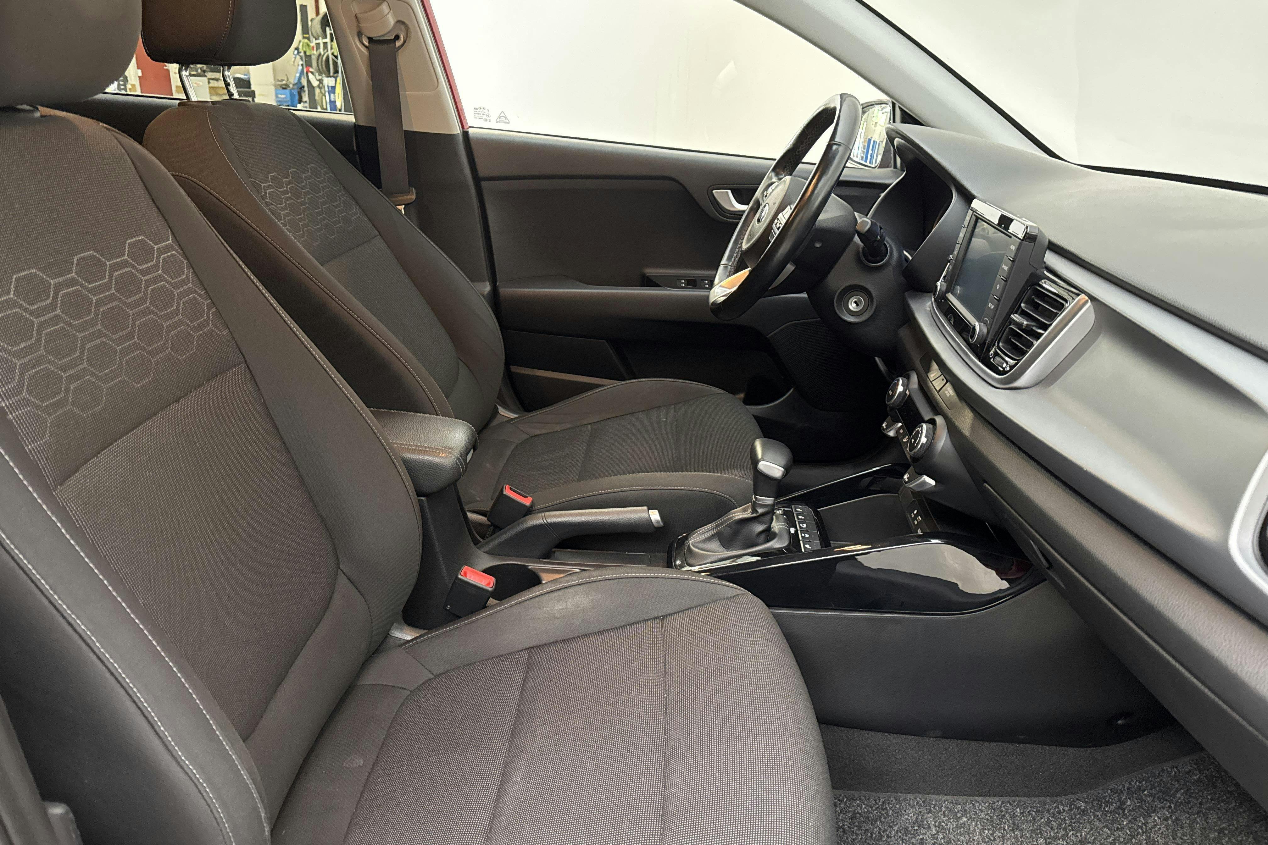 Vehicle Image 7