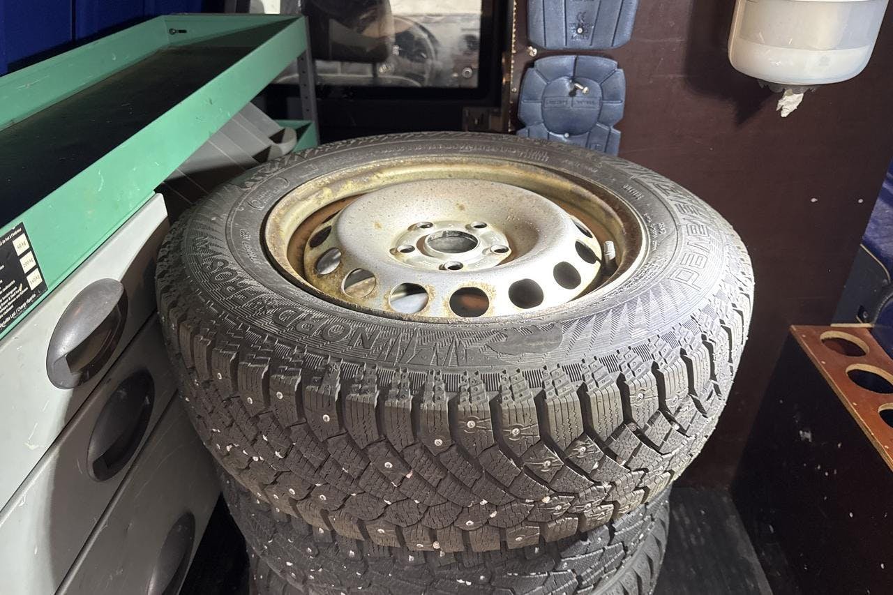 Vehicle Image 10