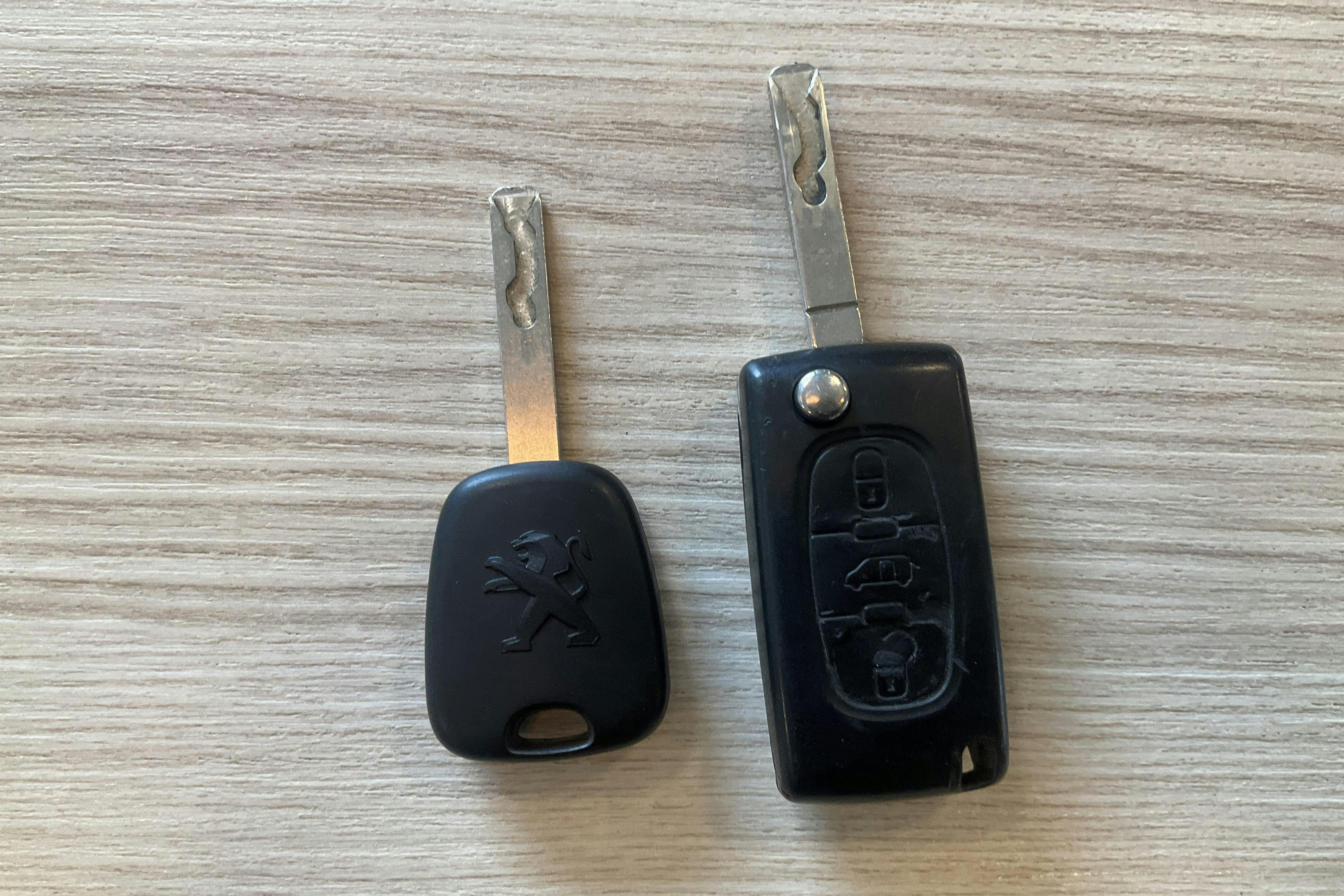 Vehicle Image 11