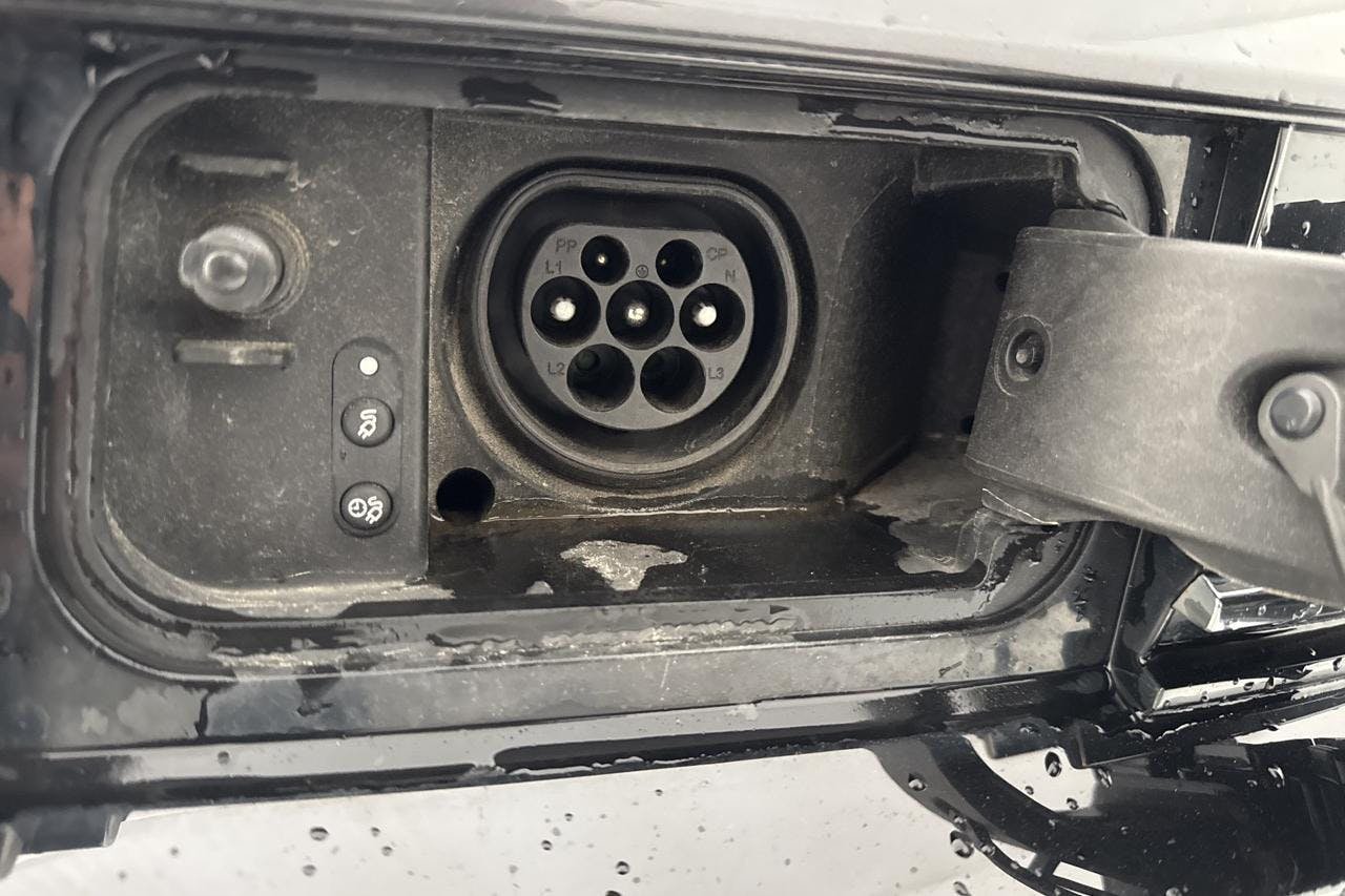 Vehicle Image 16