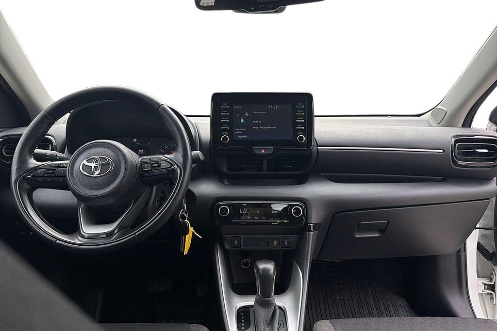 Vehicle Image 10