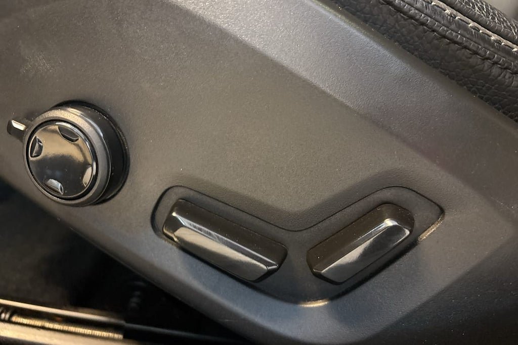 Vehicle Image 17