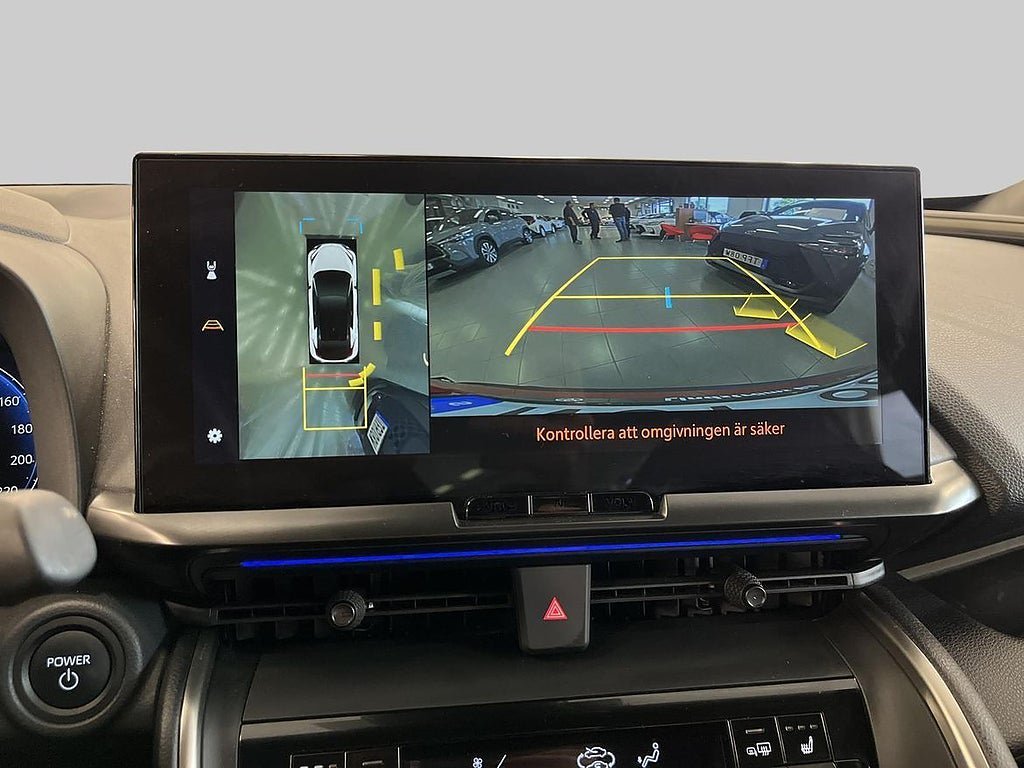 Vehicle Image 16