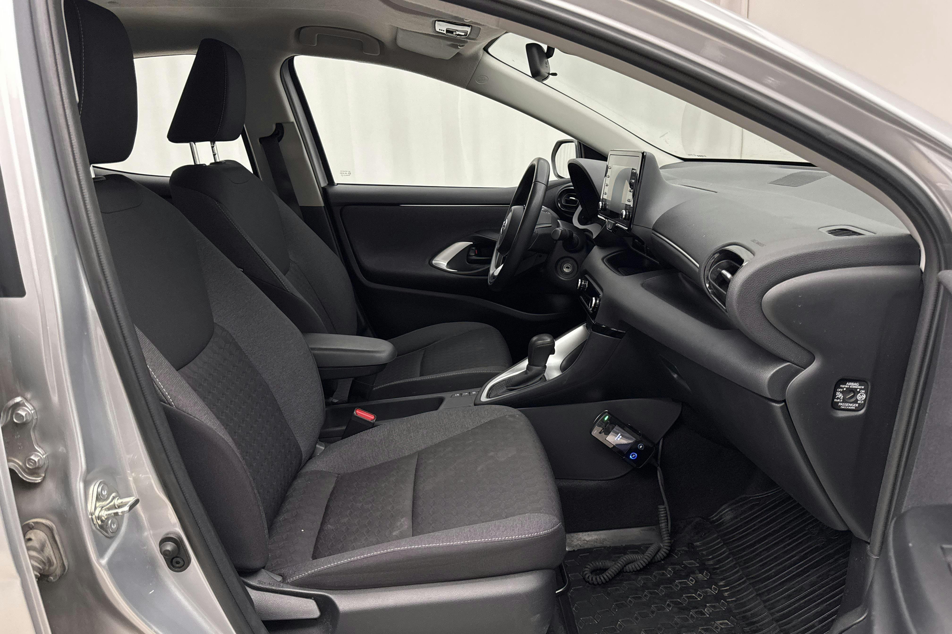 Vehicle Image 7