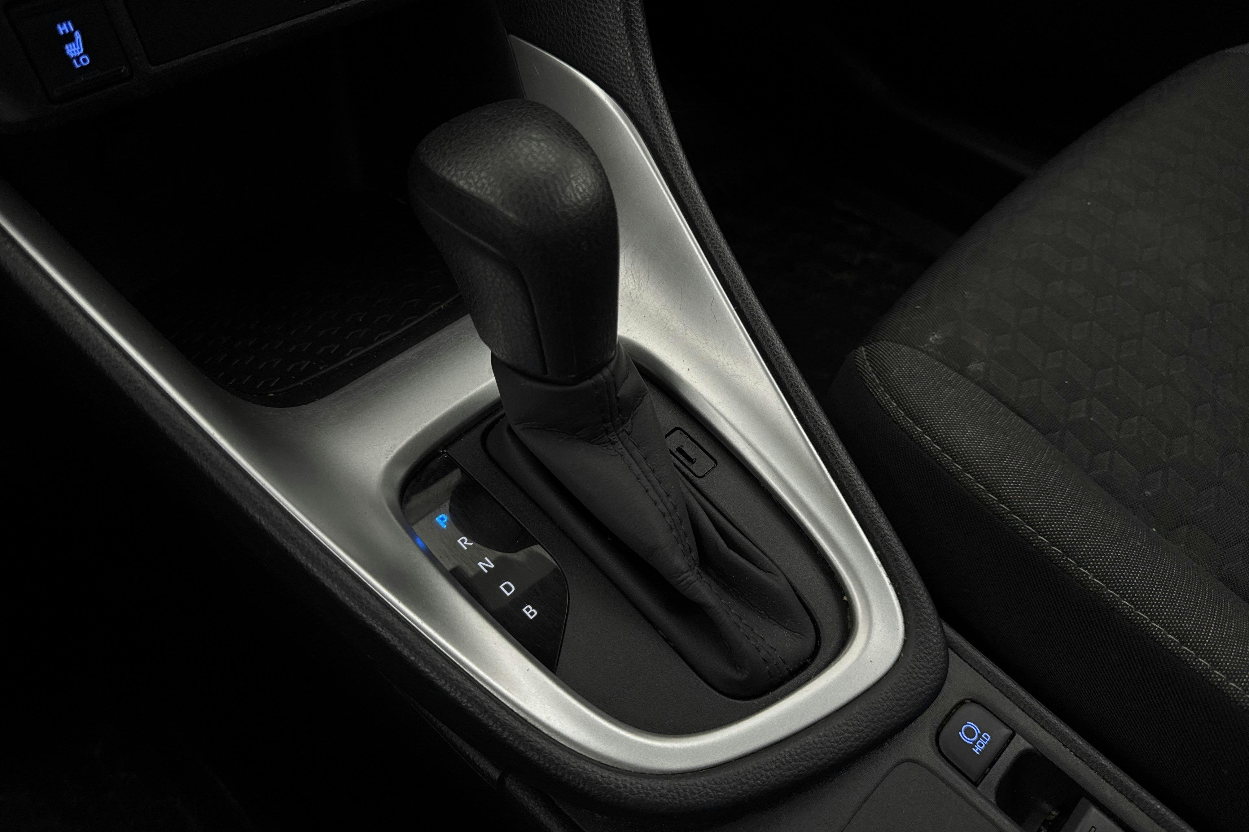 Vehicle Image 13