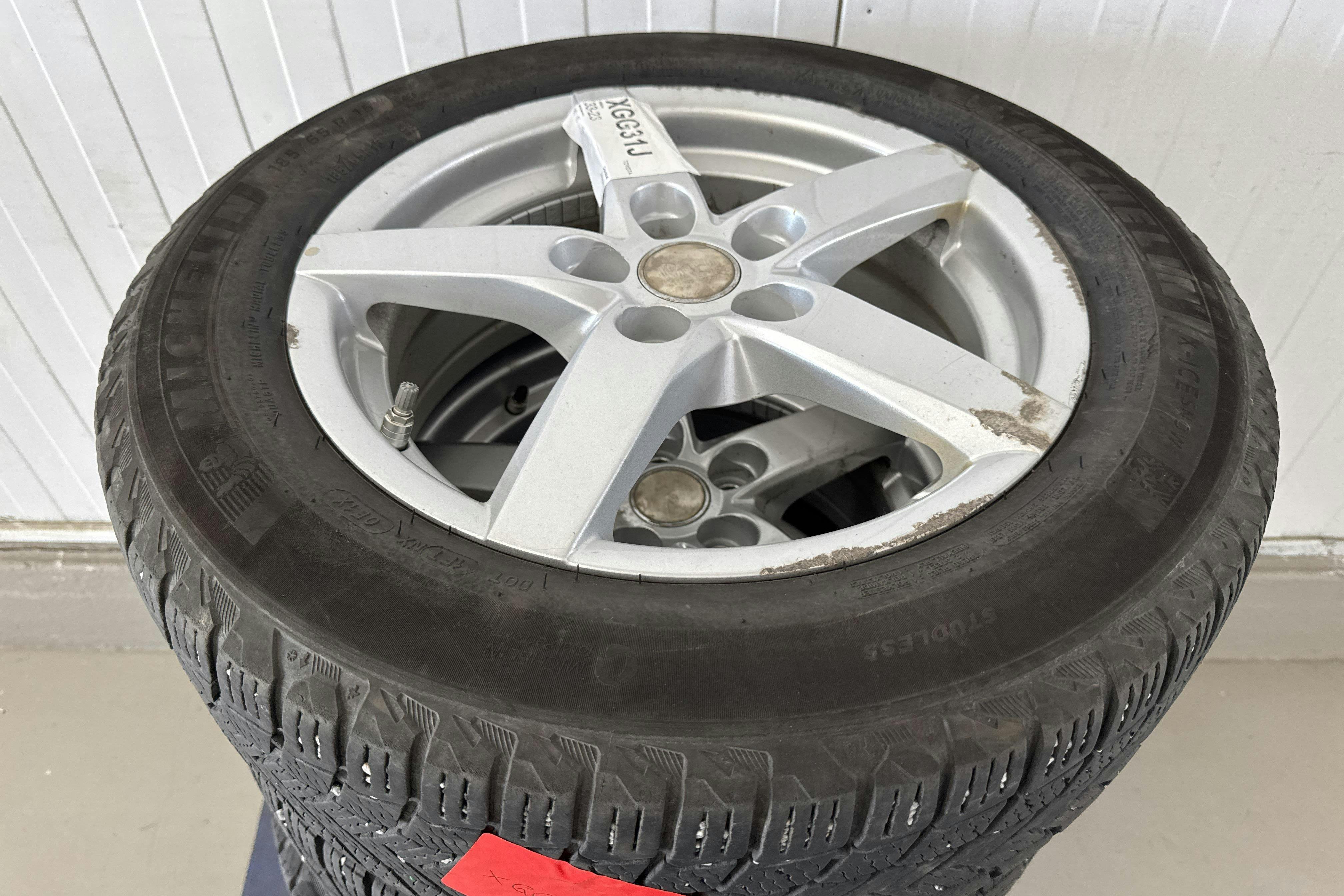 Vehicle Image 16
