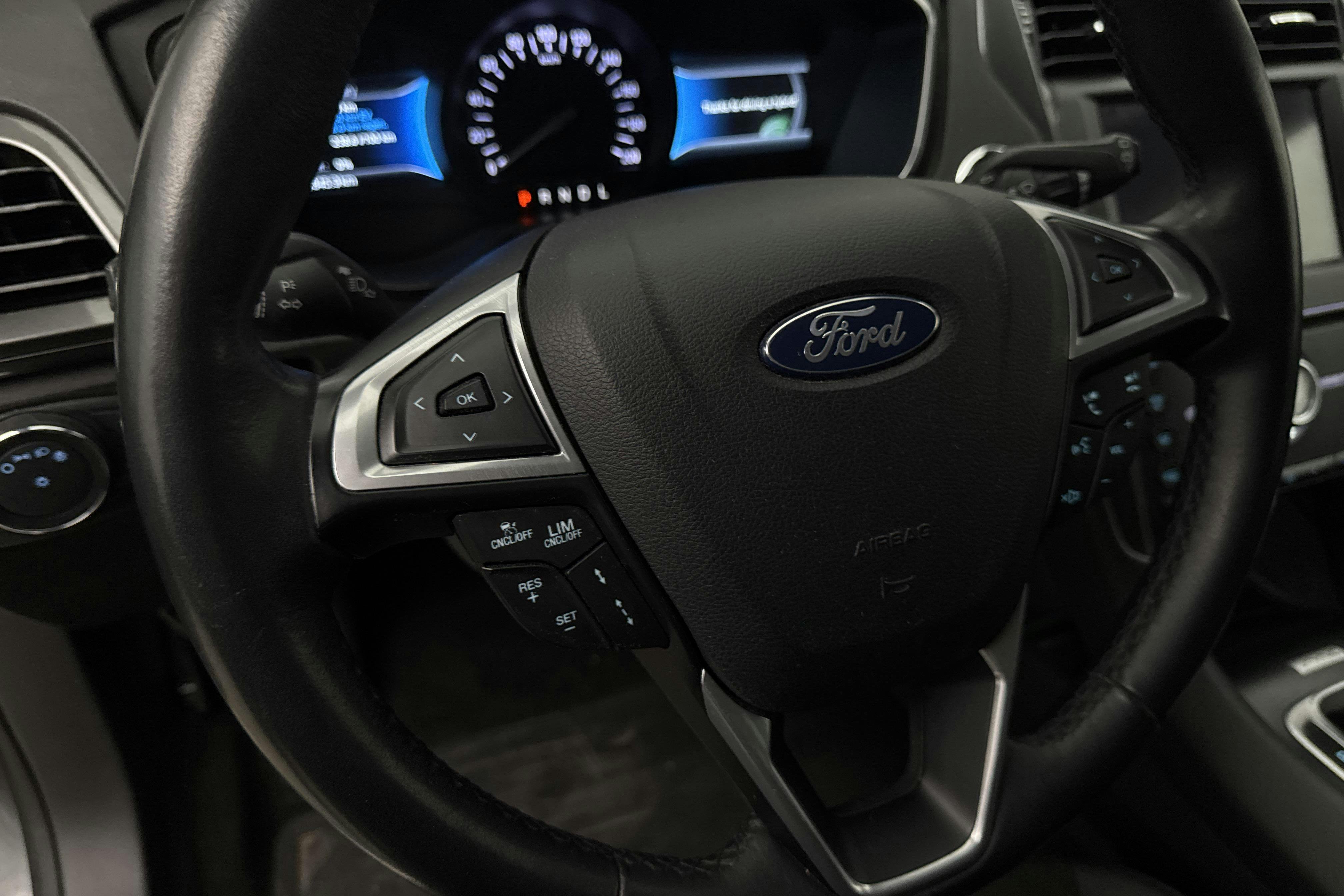 Vehicle Image 15