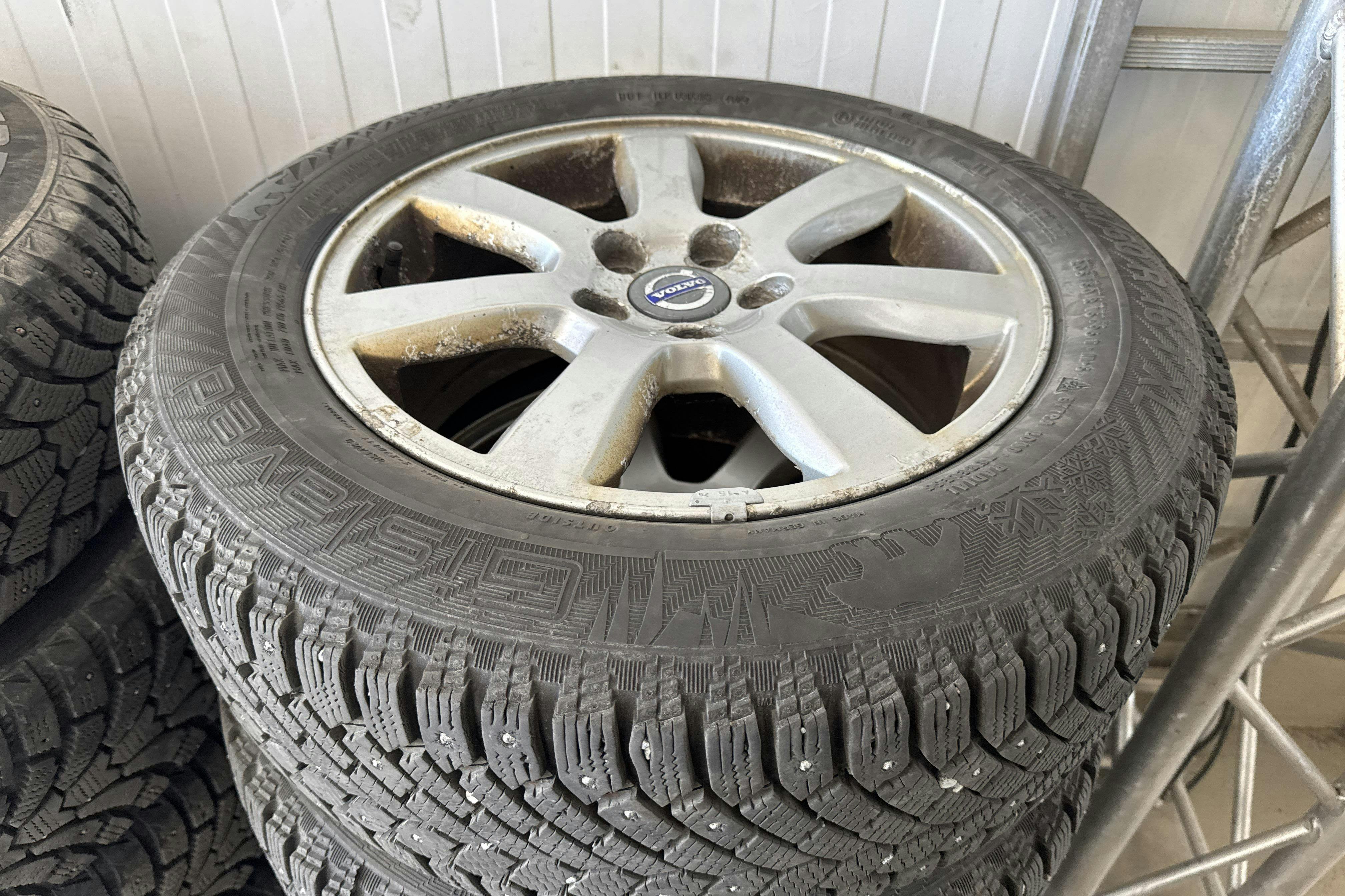 Vehicle Image 16