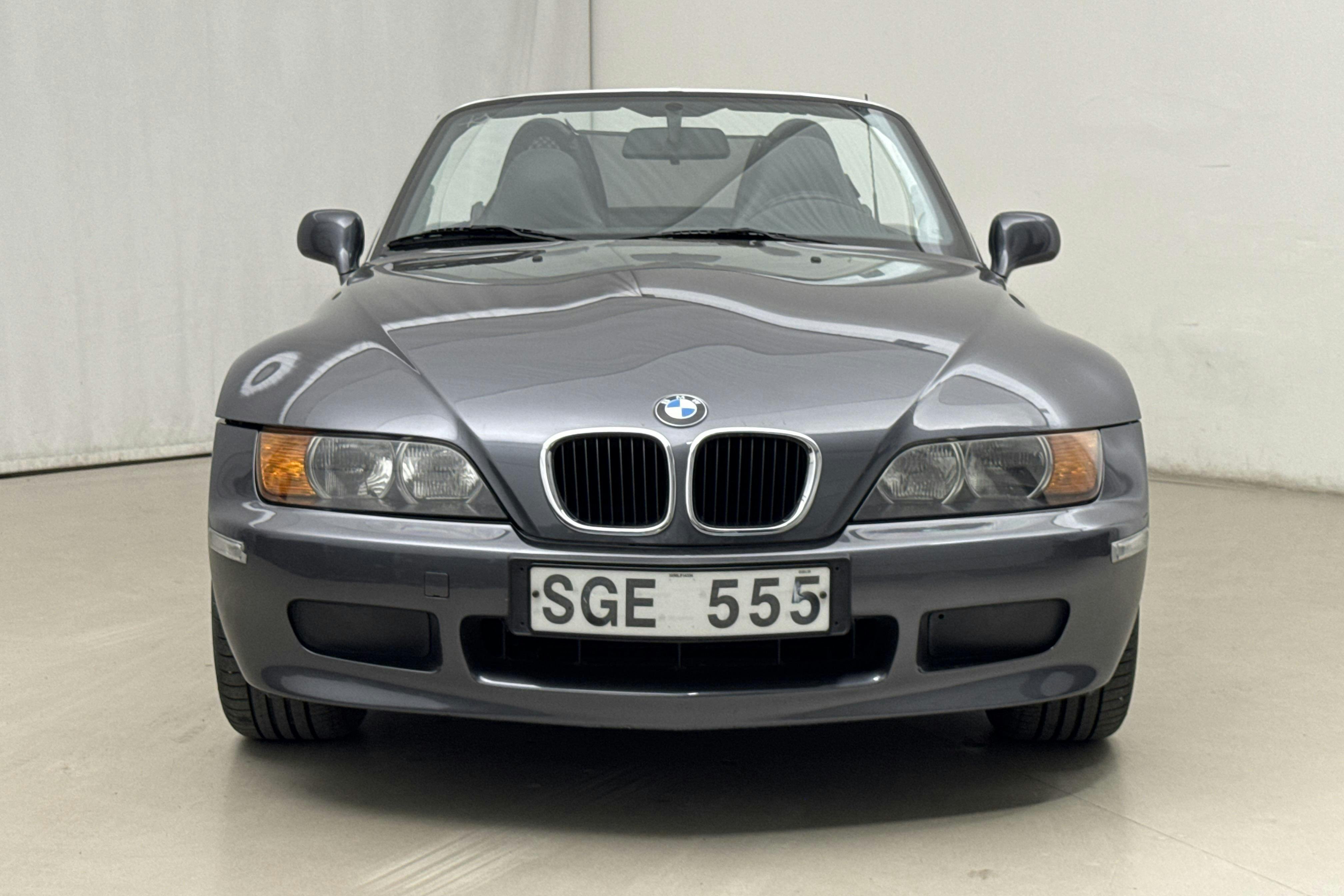 Vehicle Image 19